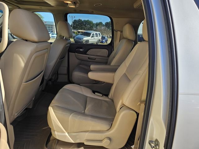 Used 2013 GMC Yukon XL Denali image 16