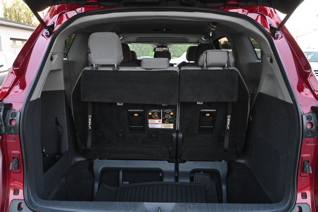 Used 2021 Toyota Sienna LE w/ LE Plus Package FWD image 22
