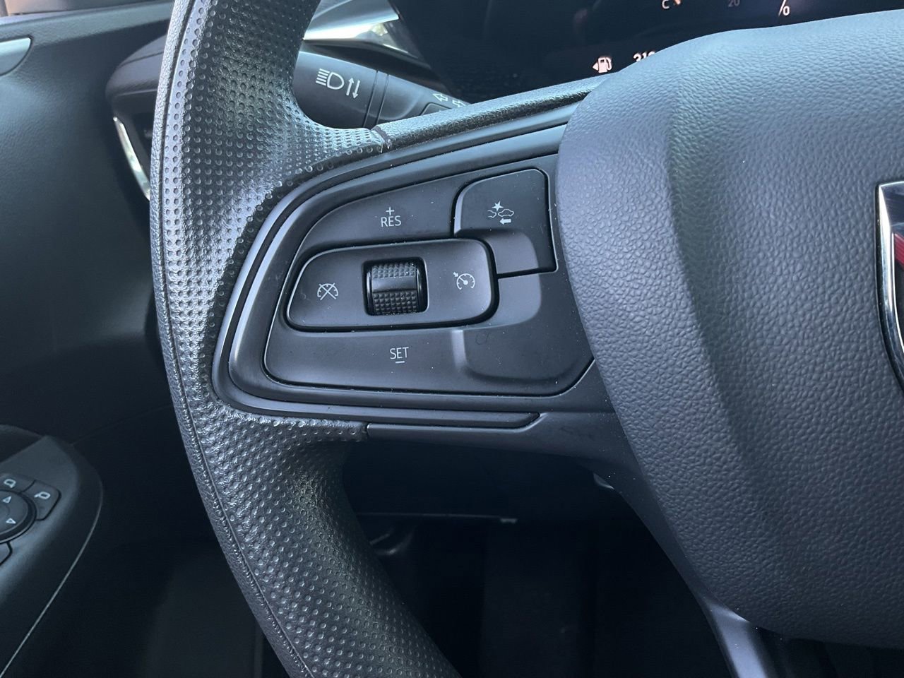 Used 2025 Buick Envista Sport Touring FWD image 27