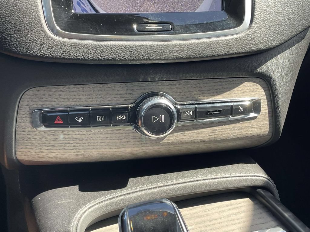 Used 2023 Volvo XC90 B6 Ultimate w/ Protection Package Premier AWD/4WD image 19