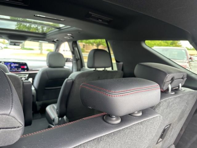 Used 2024 Chevrolet Traverse RS image 15