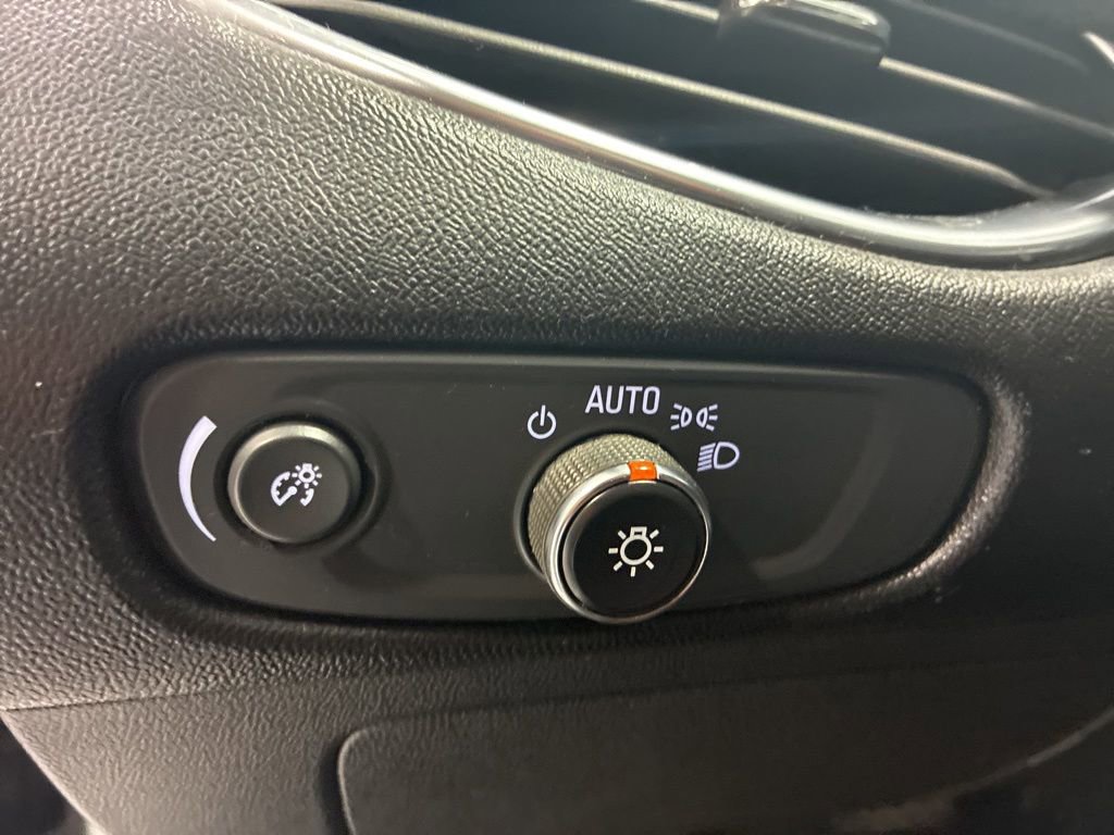 Used 2019 Chevrolet Malibu LT image 14