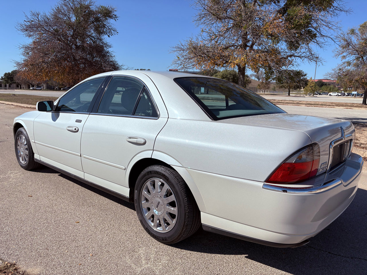 Used 2004 Lincoln LS image 6