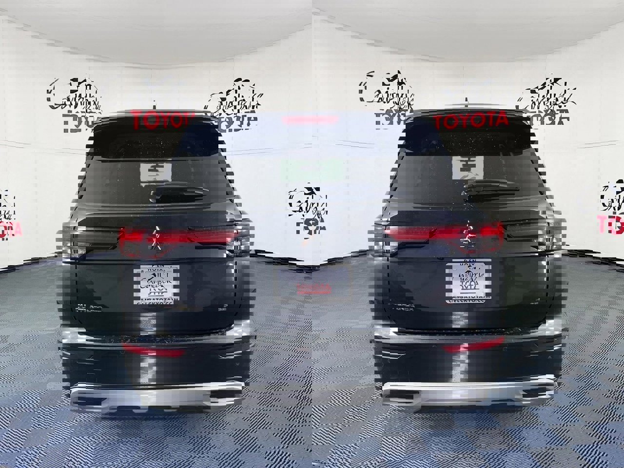 Used 2024 Mitsubishi Outlander SE image 7