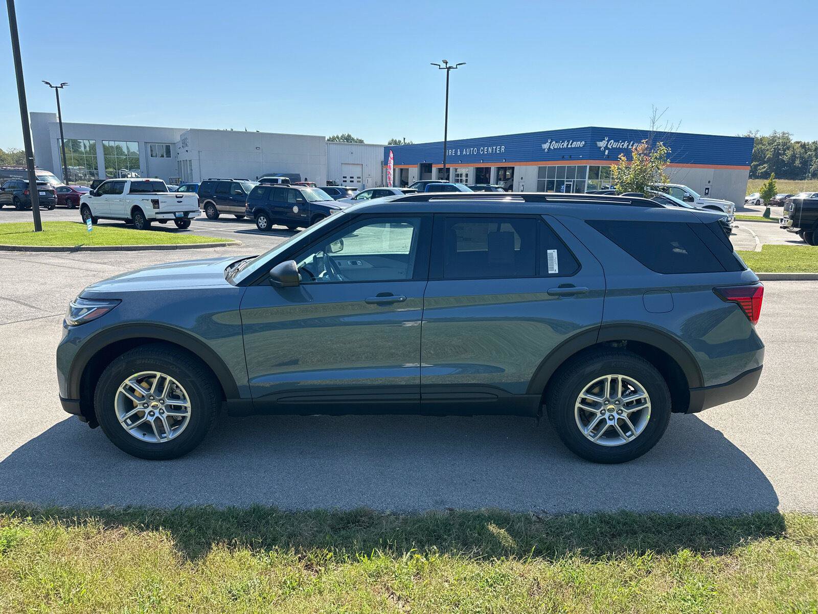 New 2027 Ford Explorer Active w/ Active Comfort Package AWD/4WD image 9