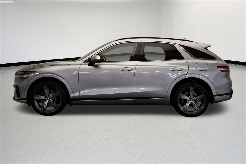Used 2025 Genesis GV70 3.5T Sport w/ Sport Advanced Package image 2