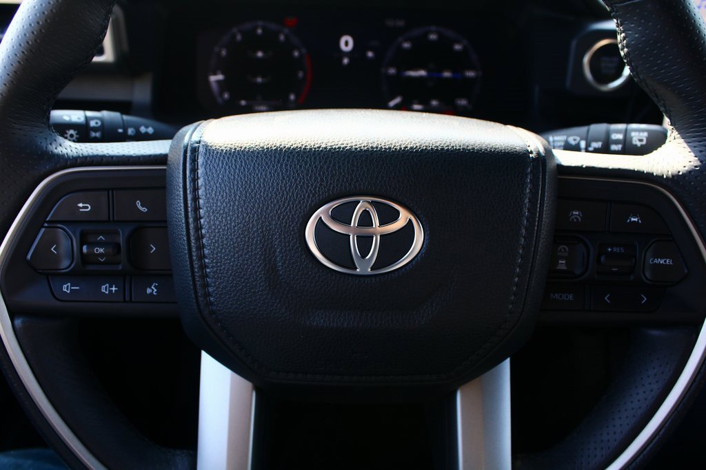 Used 2025 Toyota 4Runner Limited image 15