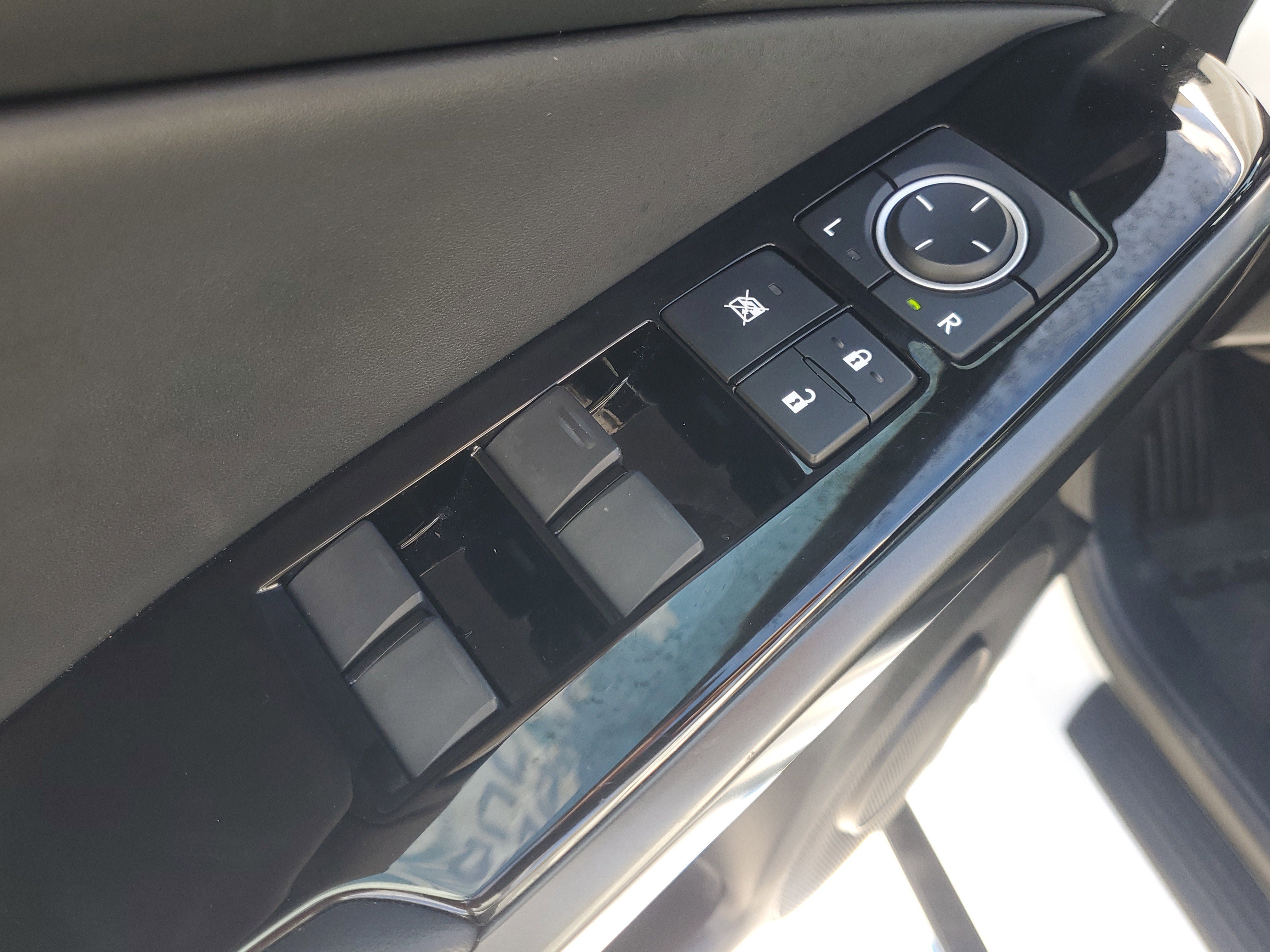 Used 2024 Lexus IS 350 F Sport image 23