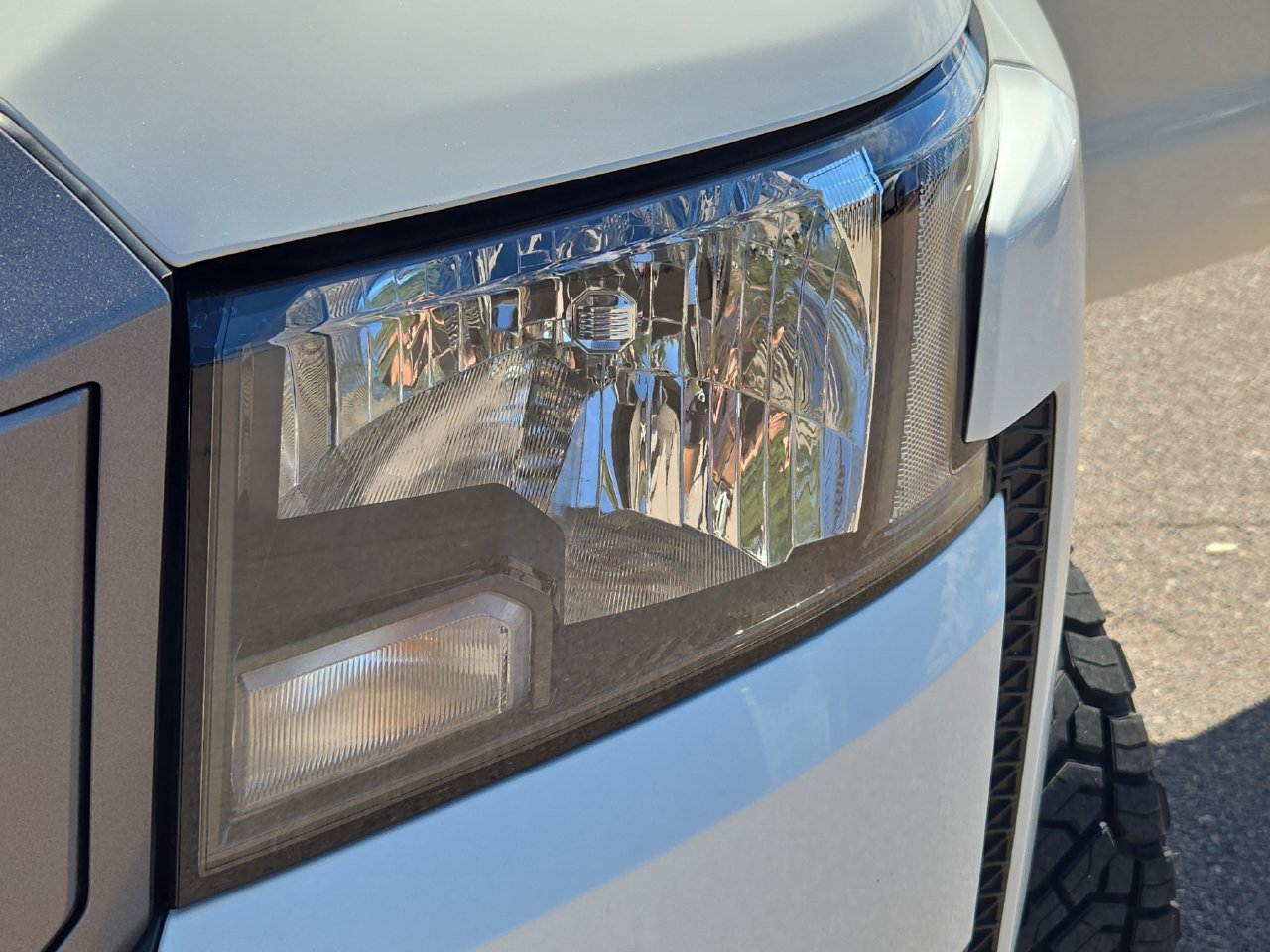 Used 2025 Nissan Frontier SV RWD image 30