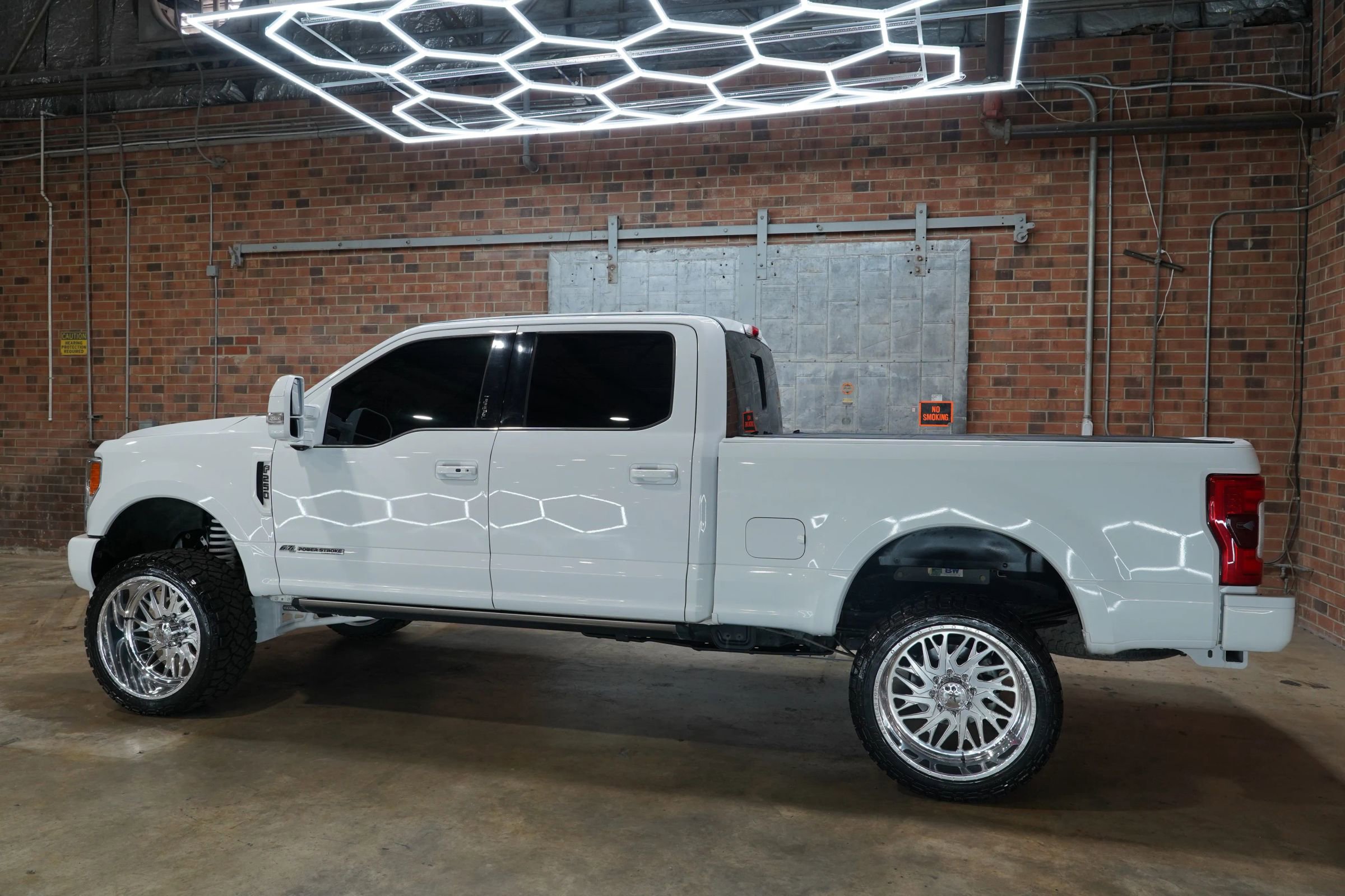 Used 2017 Ford F250 King Ranch w/ King Ranch Ultimate Package image 9