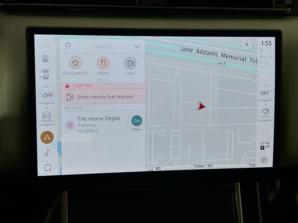 Used 2025 Land Rover Range Rover Velar Dynamic SE AWD/4WD image 13