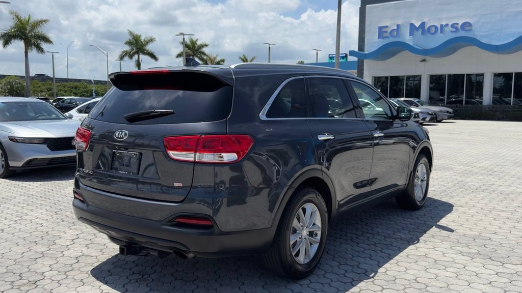 Used 2018 Kia Sorento FWD image 6