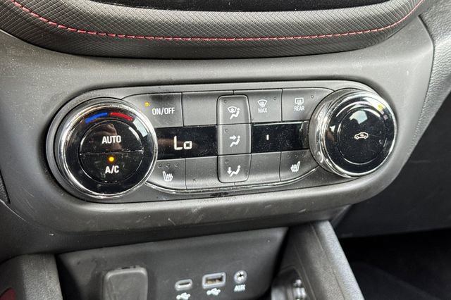 Used 2023 Chevrolet TrailBlazer RS w/ Convenience Package image 28