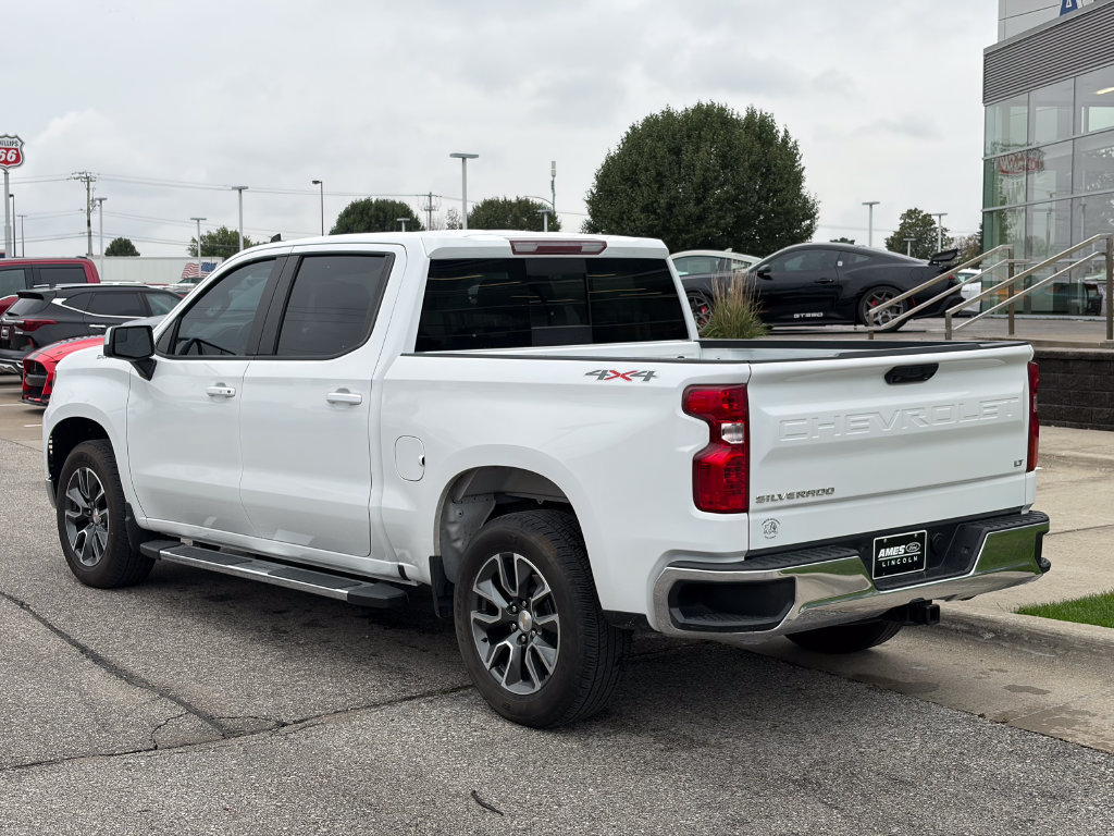 Used 2024 Chevrolet Silverado 1500 LT w/ Leather Package AWD/4WD image 4