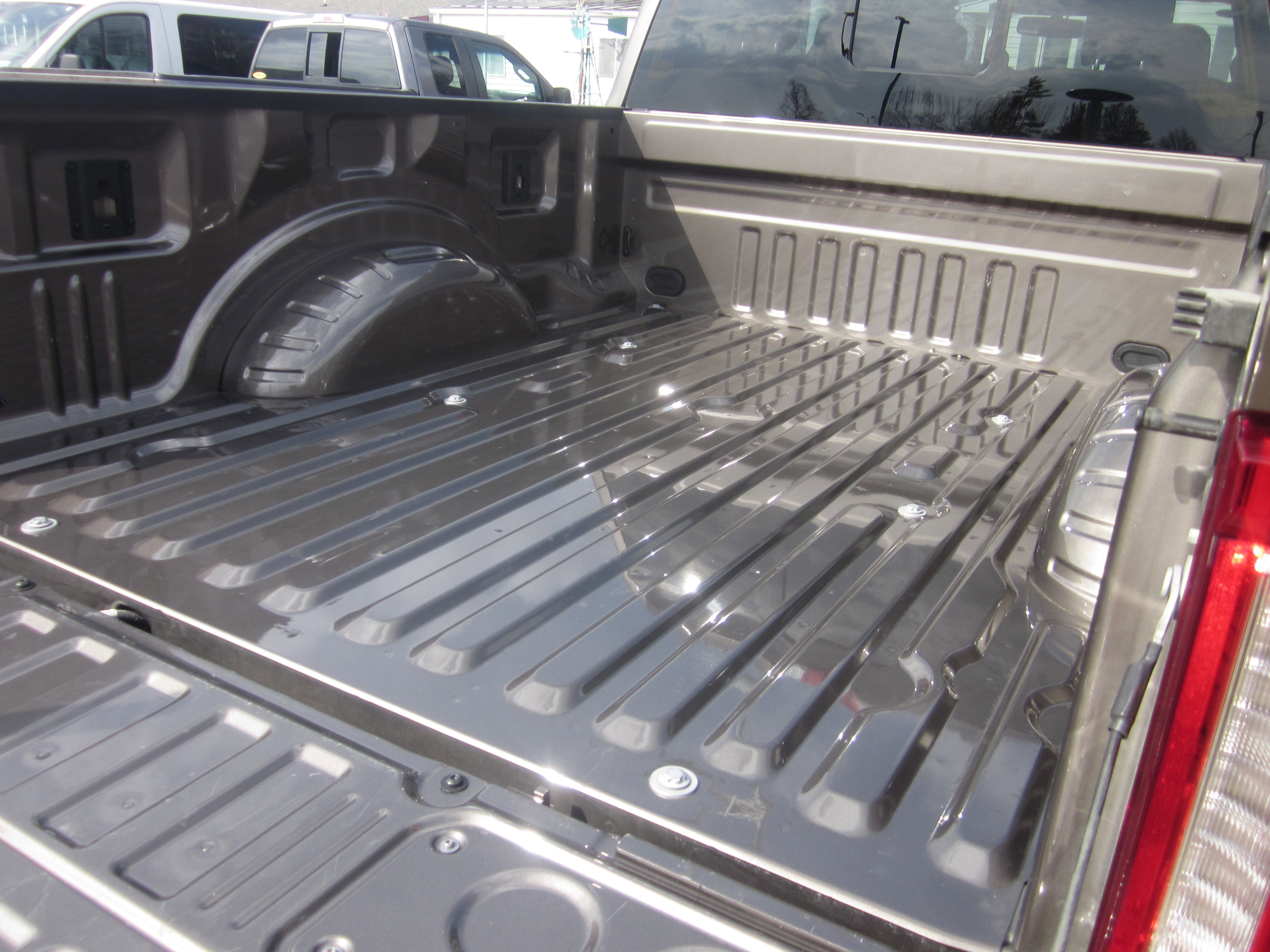 Used 2023 Ford F350 Lariat w/ FX4 Off-Road Package image 12