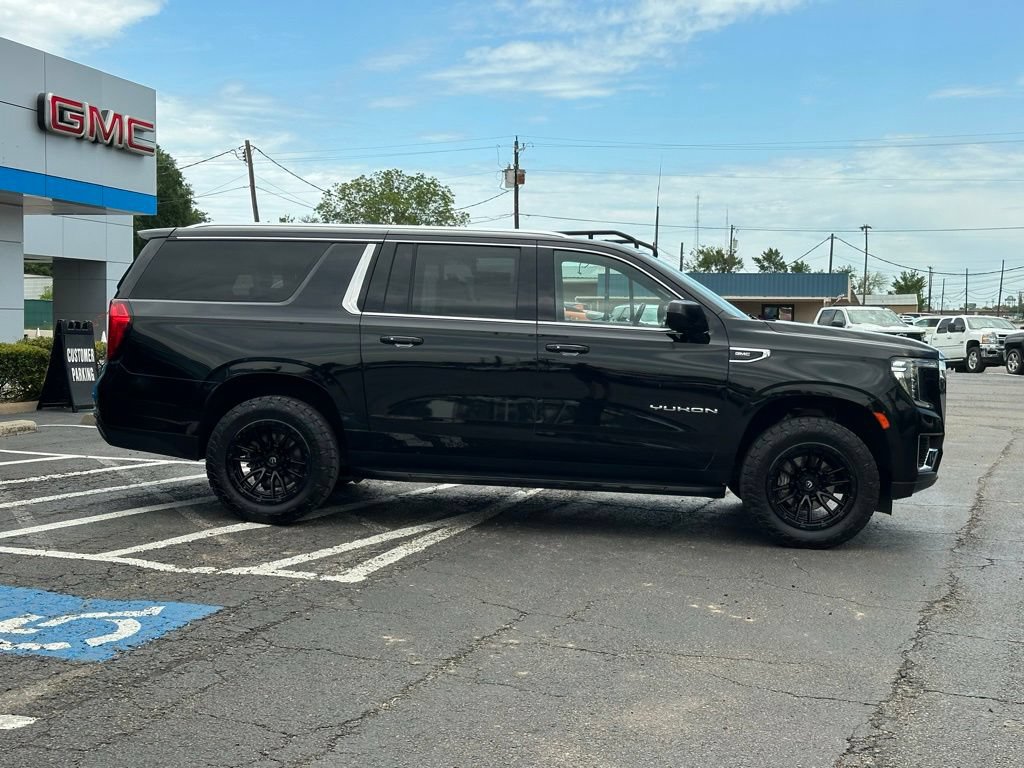 Used 2023 GMC Yukon XL SLE w/ Gmc Pro Safety Plus Package AWD/4WD image 4