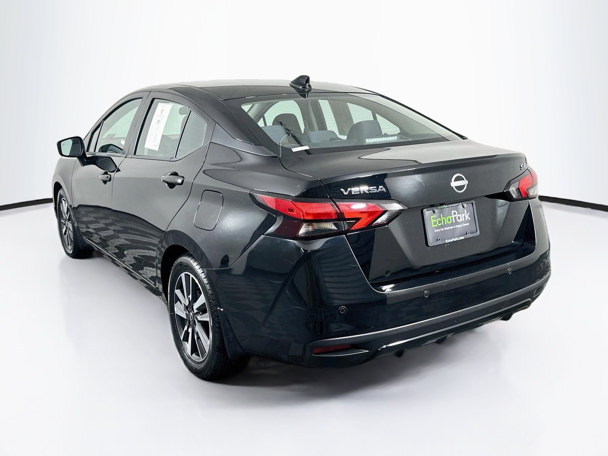Used 2024 Nissan Versa SV w/ Trunk Package FWD image 5