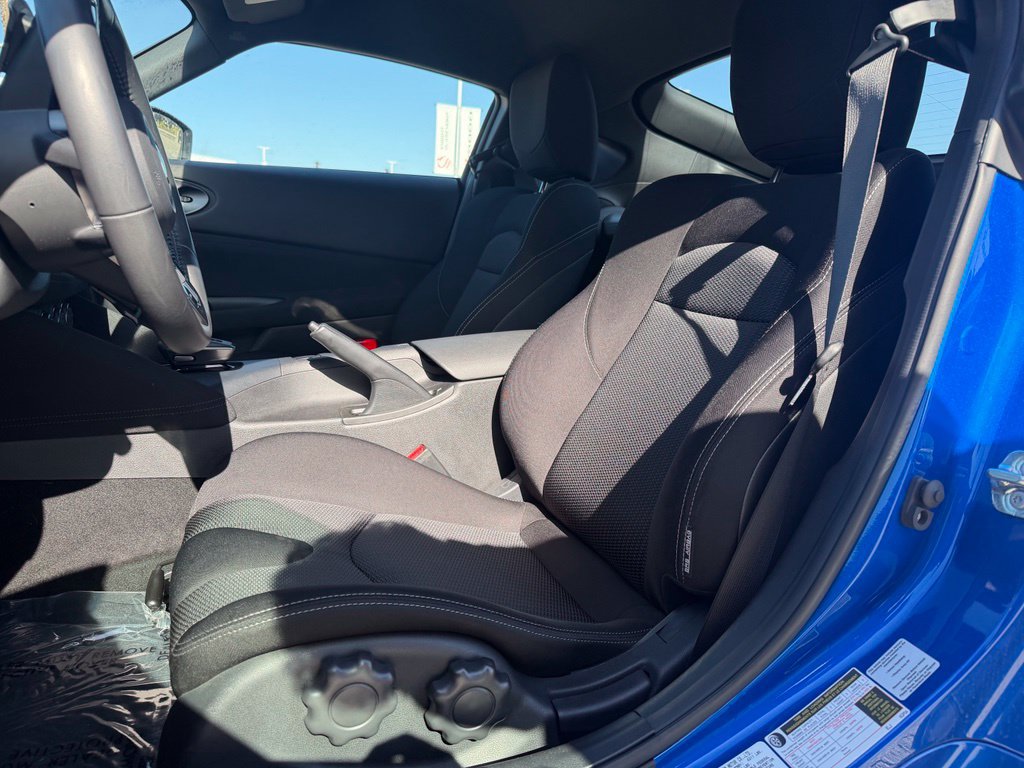 Used 2024 Nissan Z Sport w/ Floor Mat Package RWD image 4