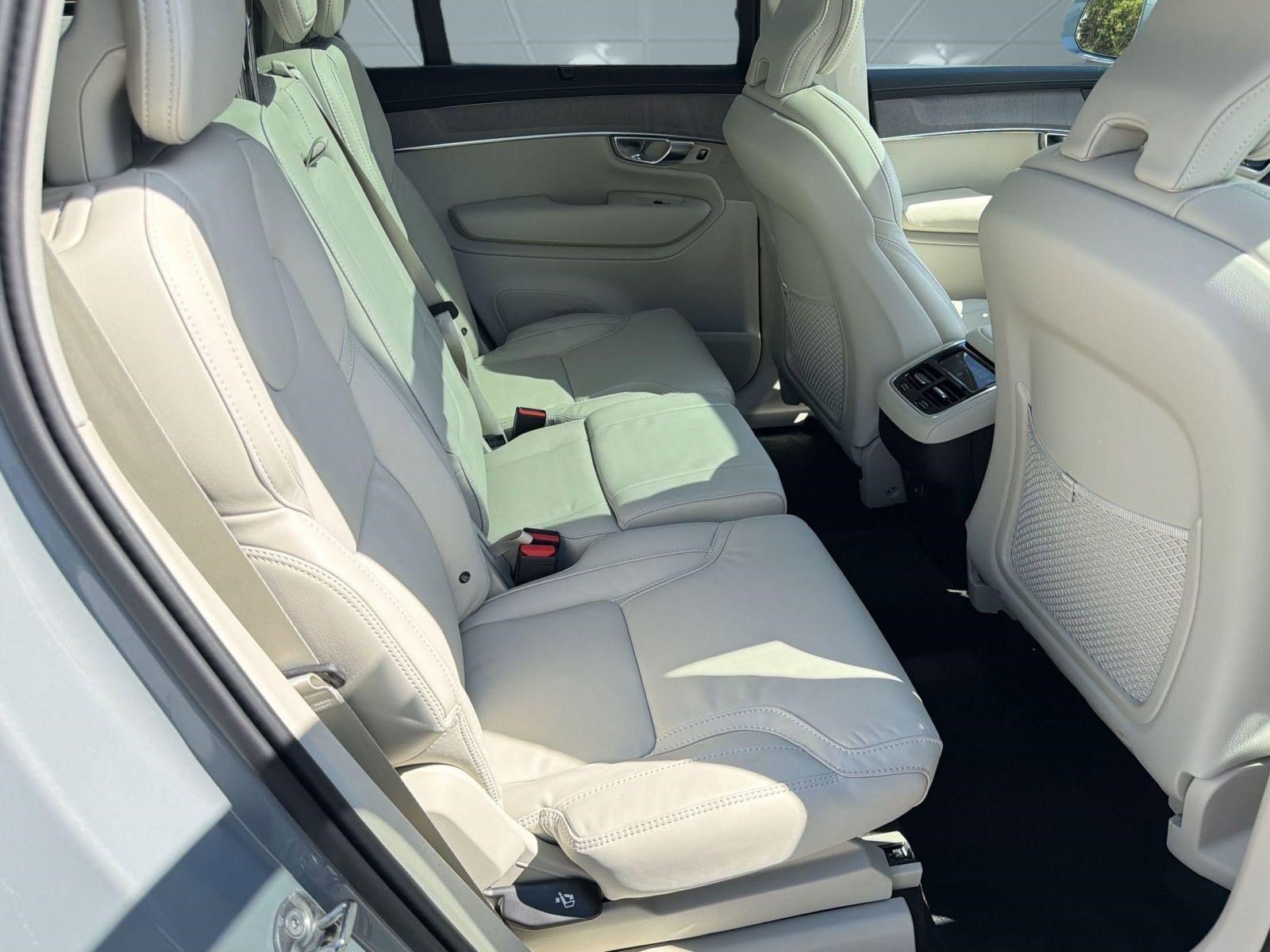 New 2026 Volvo XC90 B6 Ultra w/ Protection Package AWD/4WD image 29
