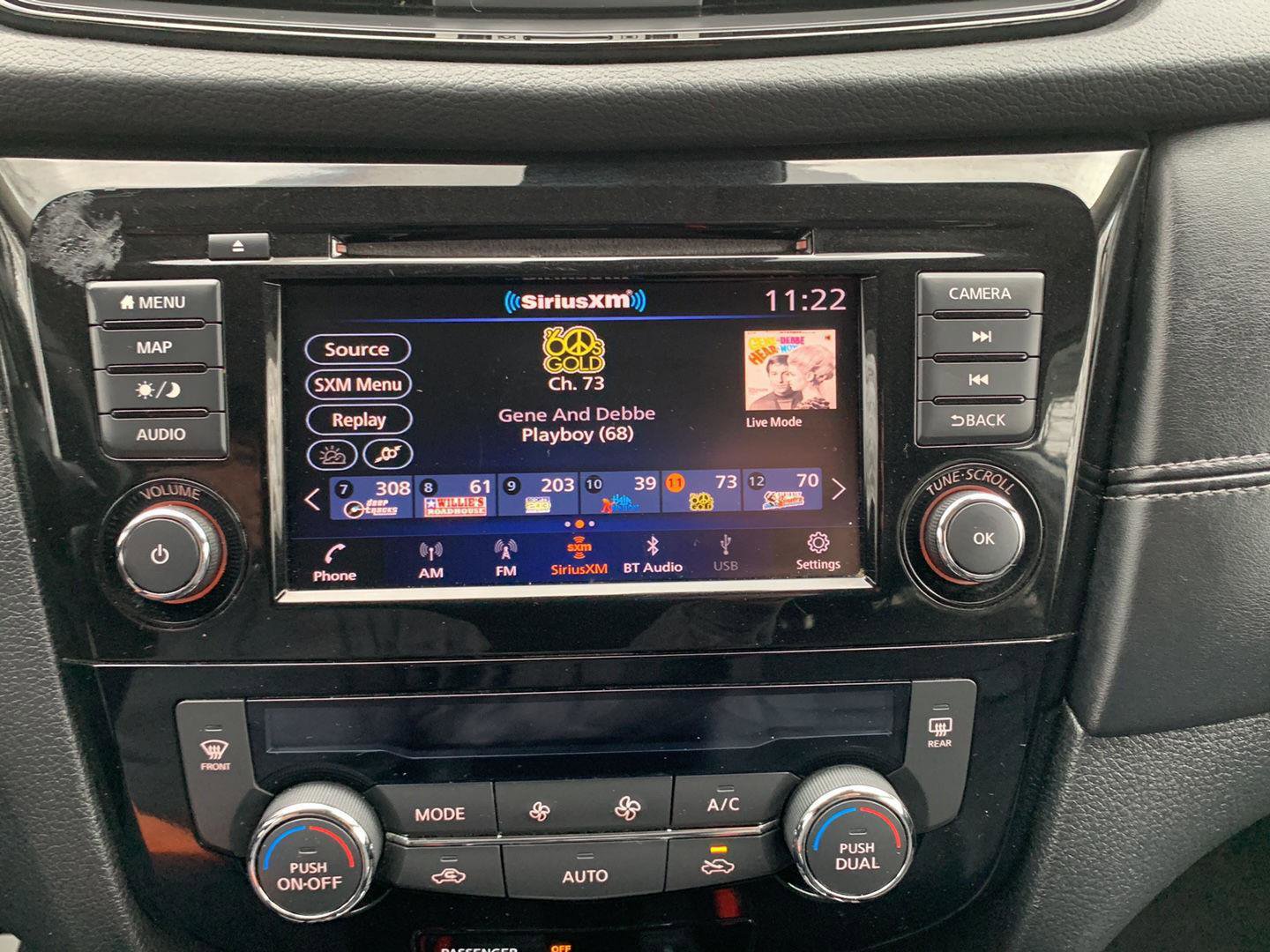 Used 2019 Nissan Rogue SL w/ Premium Package image 24