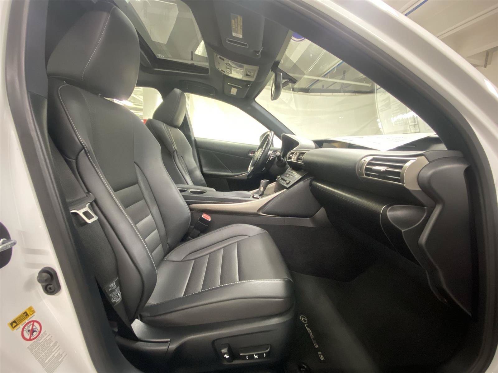 Used 2016 Lexus IS 200t w/ F Sport Package RWD image 30