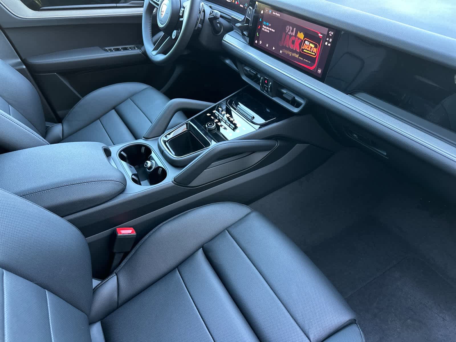 New 2026 Porsche Cayenne S AWD/4WD image 17