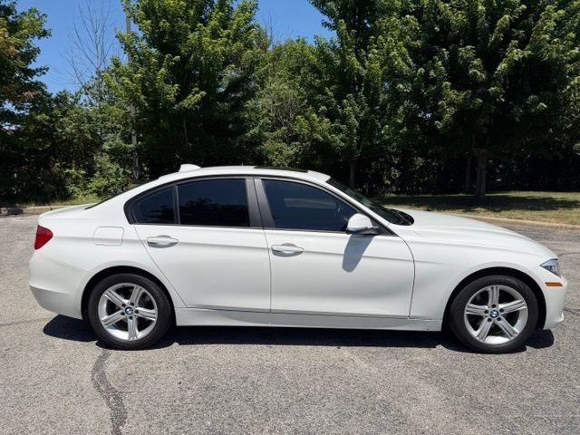 Used 2015 BMW 328i xDrive Sedan AWD/4WD image 3