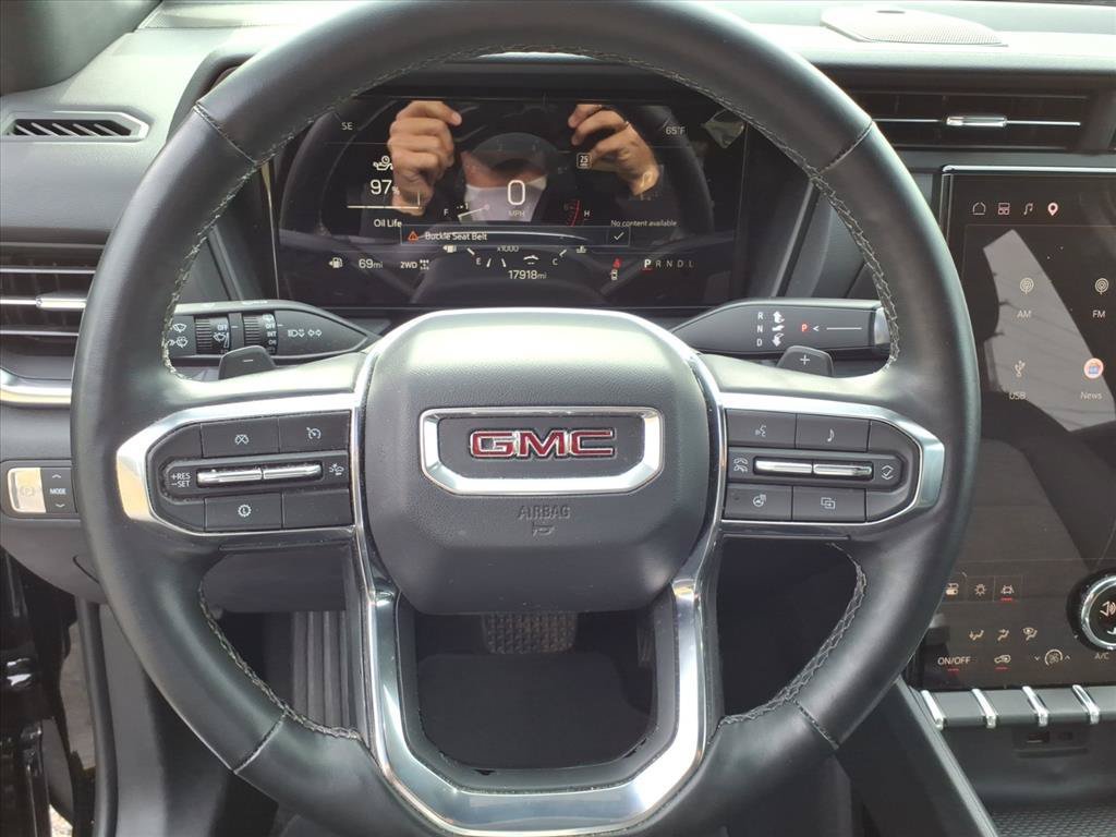 Used 2025 GMC Terrain Elevation w/ Technology Package II AWD/4WD image 26