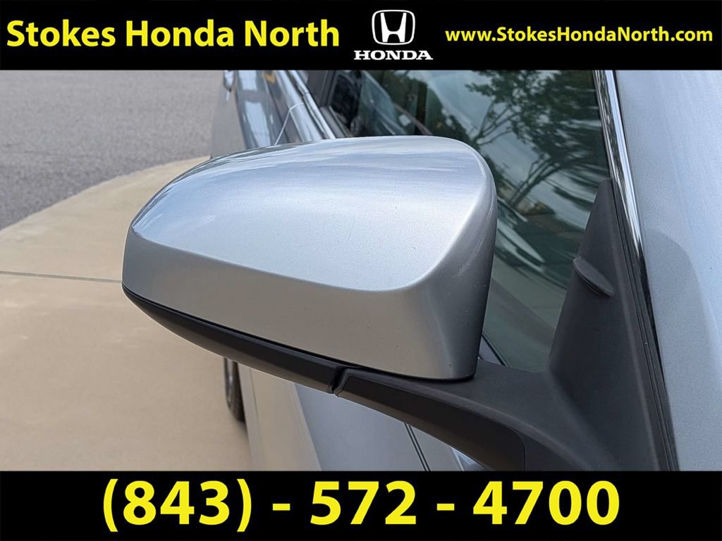 Used 2016 Toyota Camry XLE w/ Moonroof Package FWD image 16