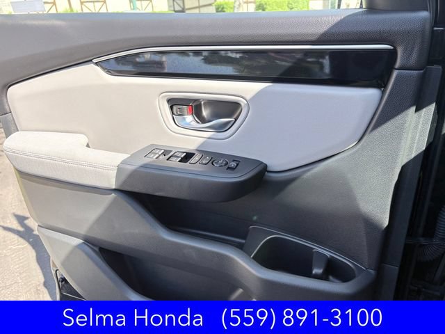 Used 2023 Honda Pilot LX image 13