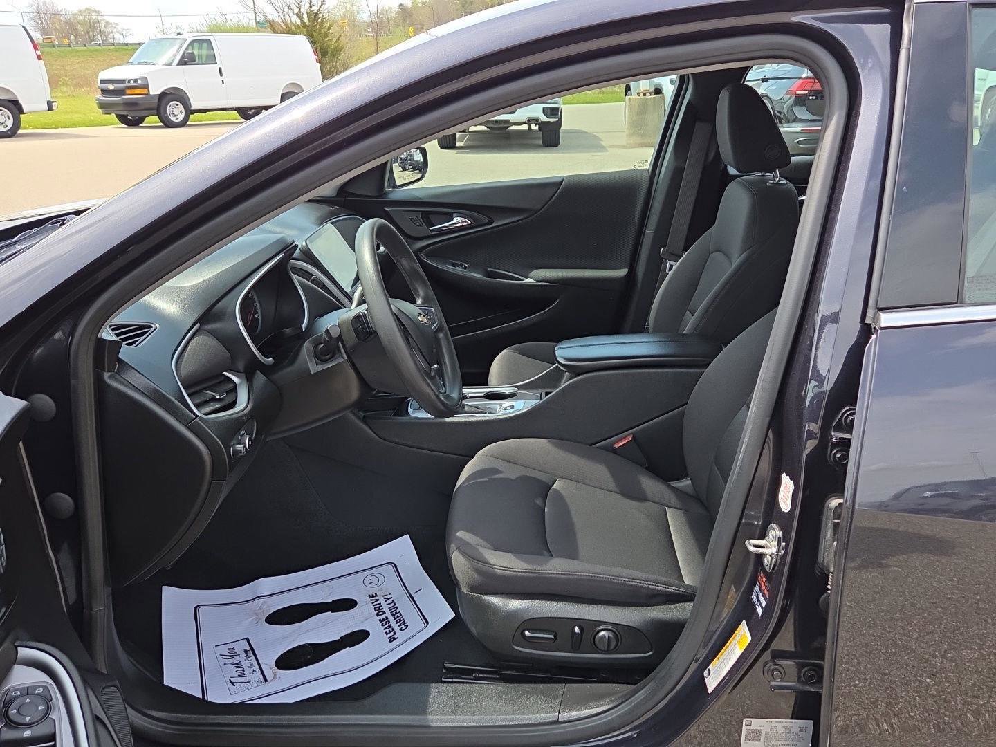 Used 2023 Chevrolet Malibu LT FWD image 17