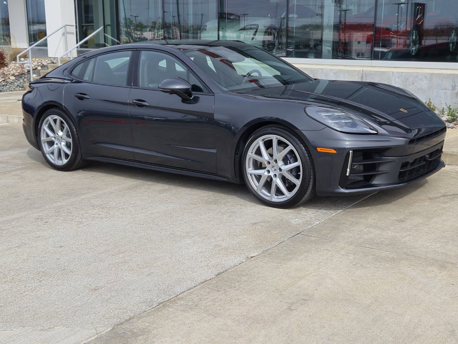 New 2024 Porsche Panamera 4 image 9