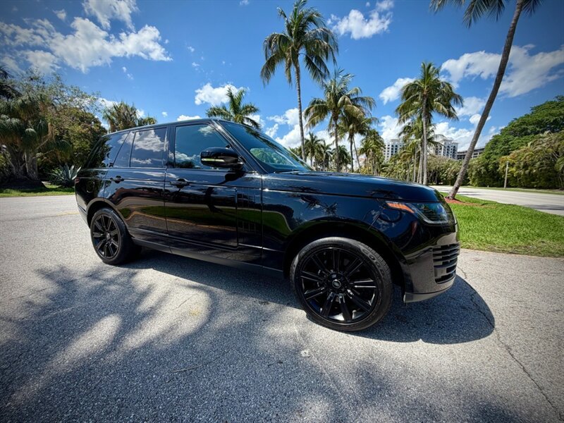 Used 2019 Land Rover Range Rover Supercharged AWD/4WD image 3