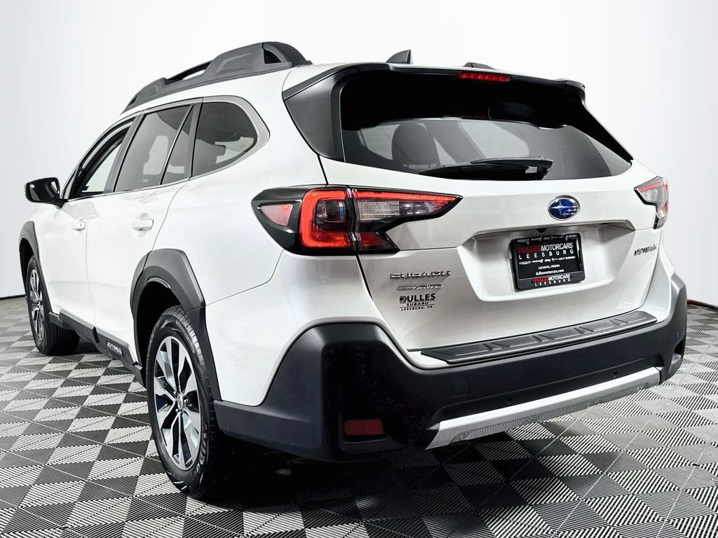 Used 2025 Subaru Outback Limited AWD/4WD image 5