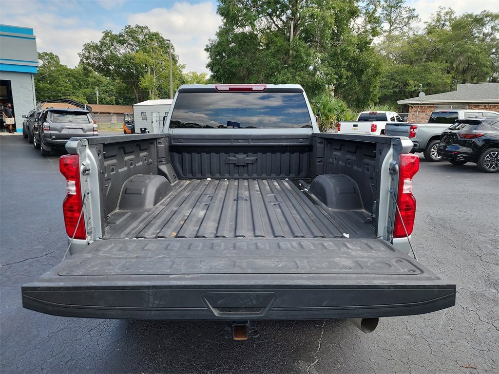 Used 2025 Chevrolet Silverado 3500 LT AWD/4WD image 10