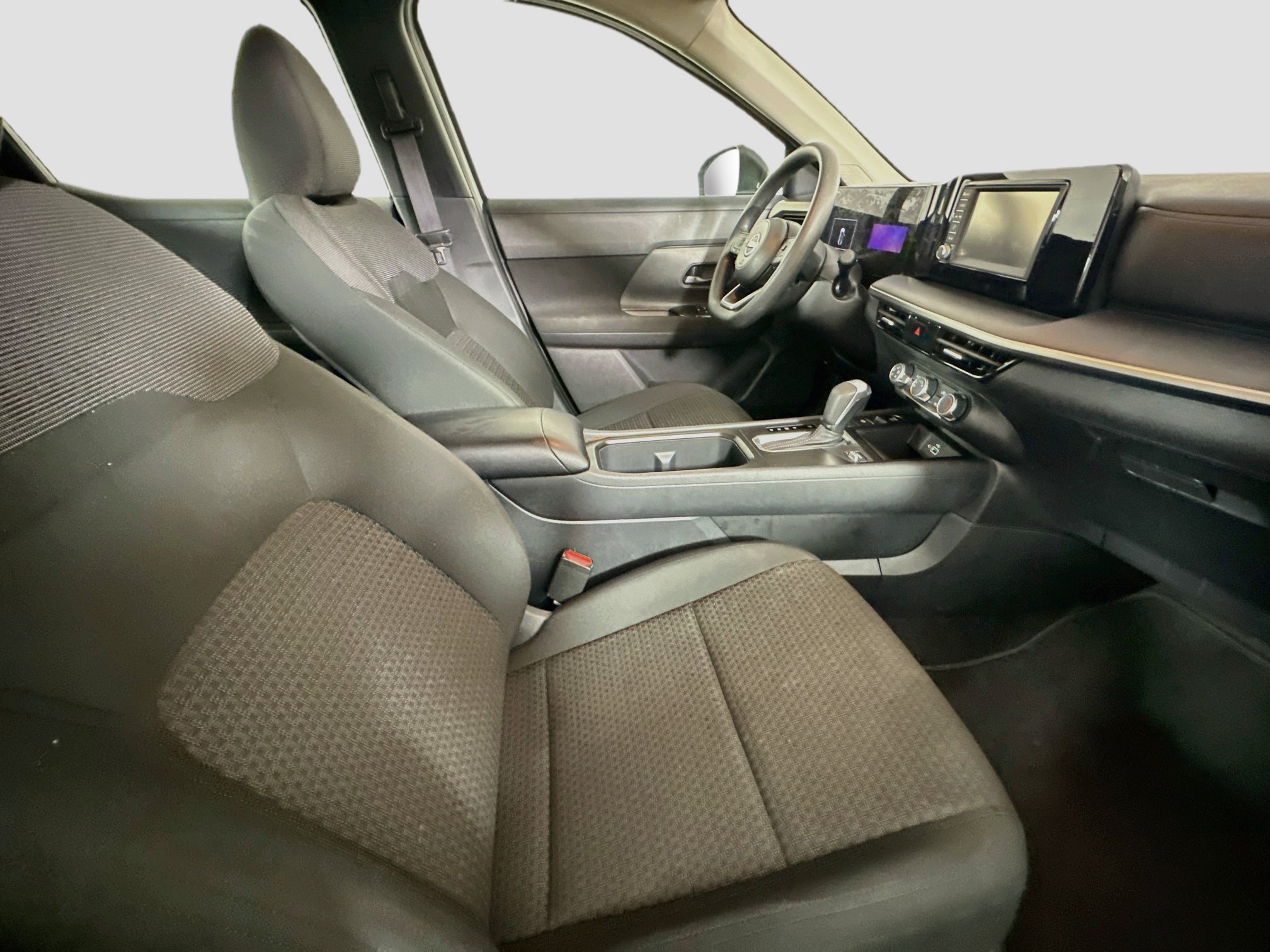 Used 2025 Nissan Kicks S FWD image 28