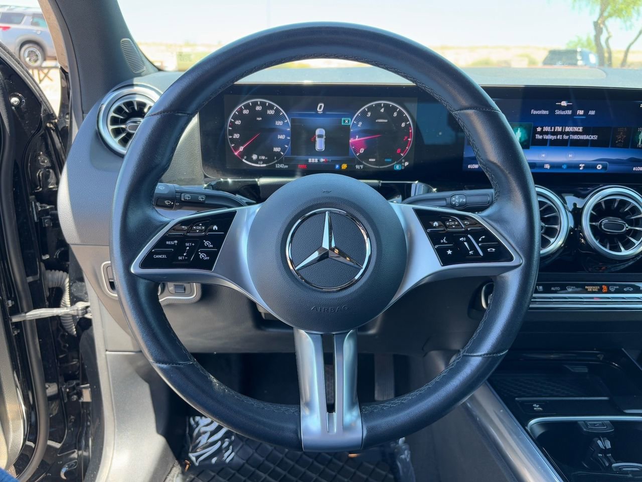 Used 2025 Mercedes-Benz GLA 250 4MATIC image 18