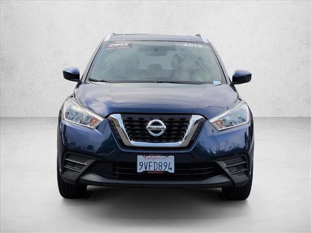 Used 2019 Nissan Kicks SV image 2