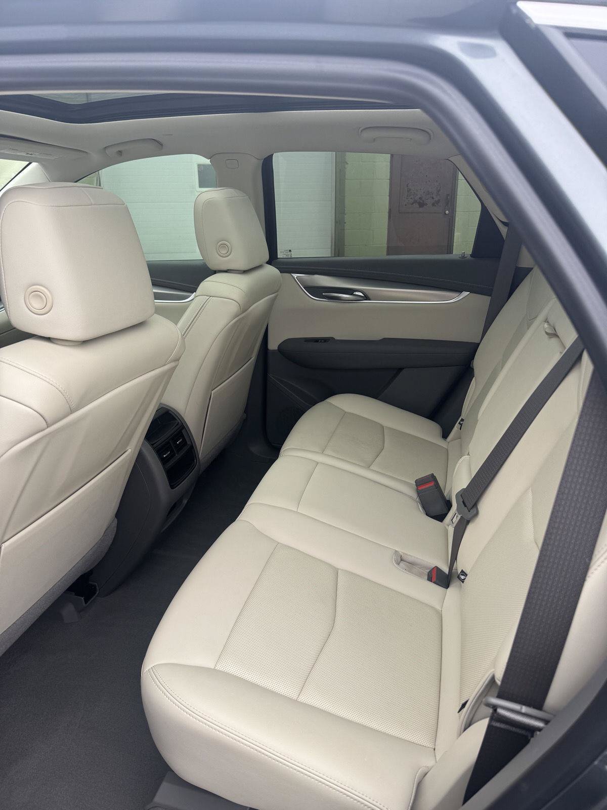 Used 2022 Cadillac XT5 Premium Luxury AWD/4WD image 7