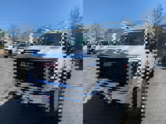 New 2025 GMC Sierra 2500 Pro w/ Convenience Package image 3