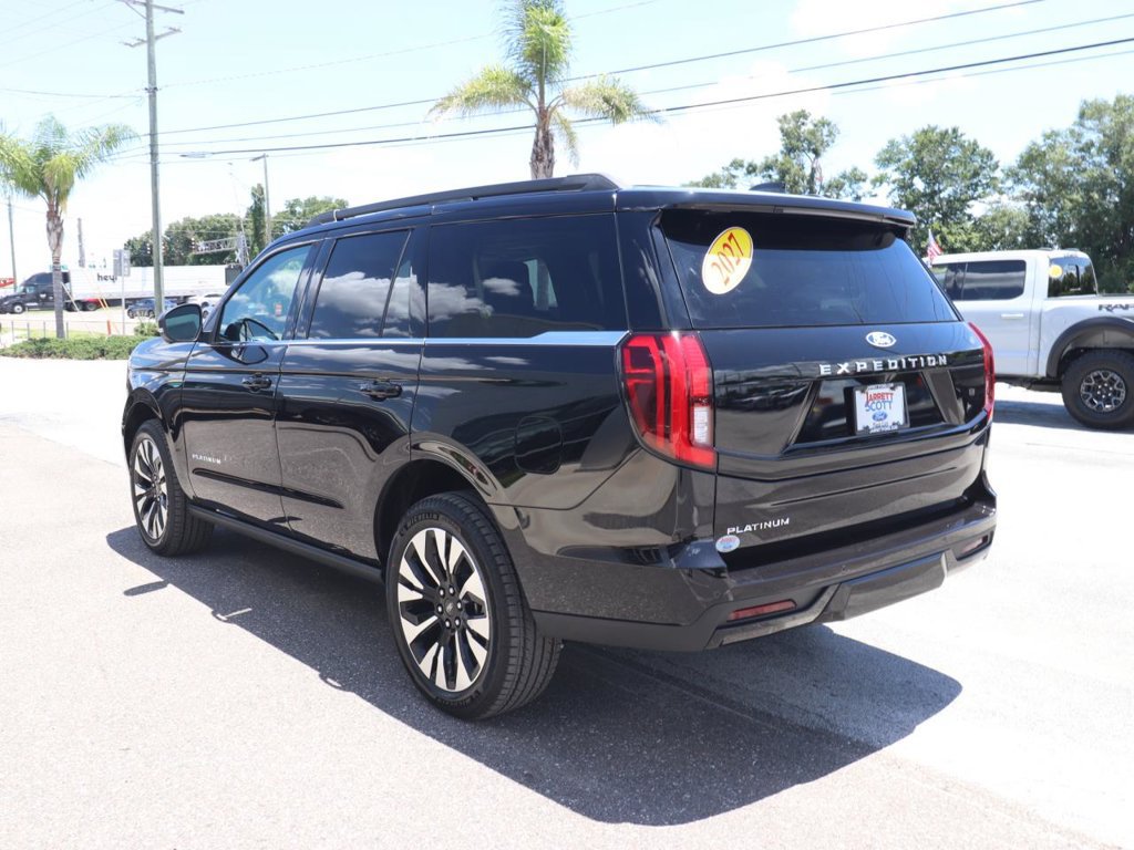 New 2027 Ford Expedition Platinum w/ Driver's Package RWD image 11