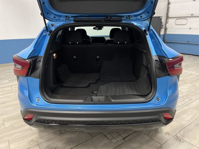 Used 2025 Chevrolet Trax RS w/ Sunroof Package image 15