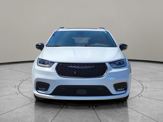 Certified 2024 Chrysler Pacifica Premium FWD image 15