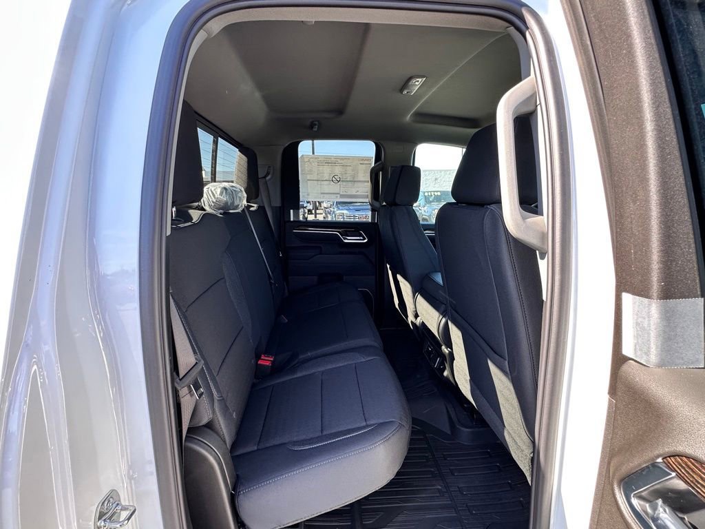 New 2026 GMC Sierra 2500 SLE w/ SLE Value Package; AWD/4WD image 13