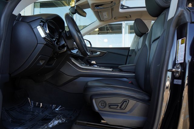 Used 2019 Audi Q8 Premium w/ Convenience Package image 24