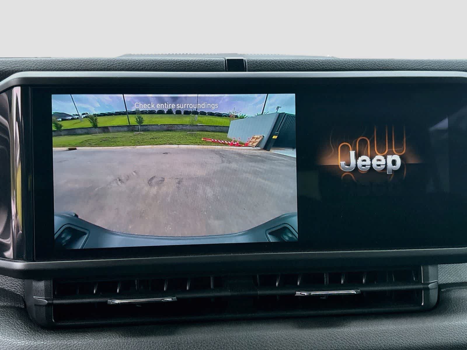 New 2026 Jeep Gladiator Sport AWD/4WD image 13