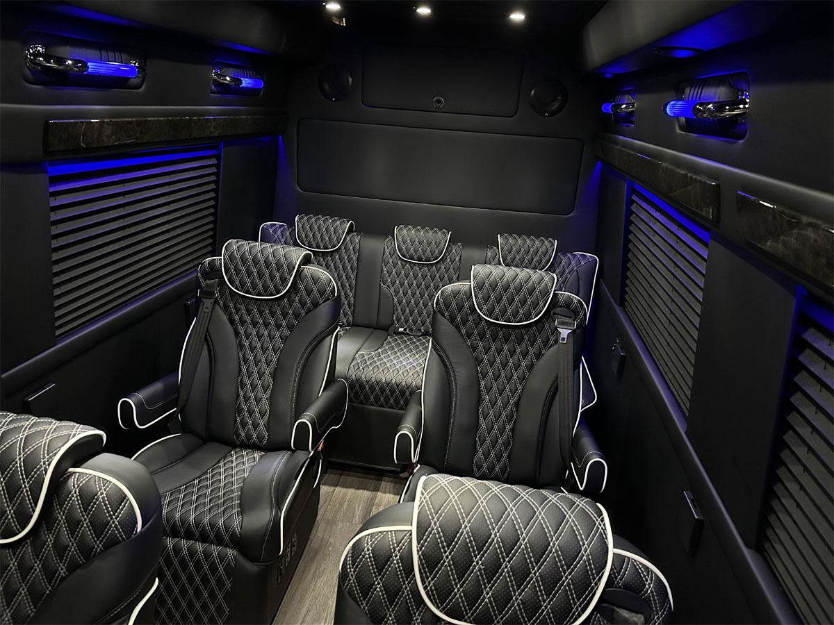 Used 2024 Mercedes-Benz Sprinter 3500 image 26