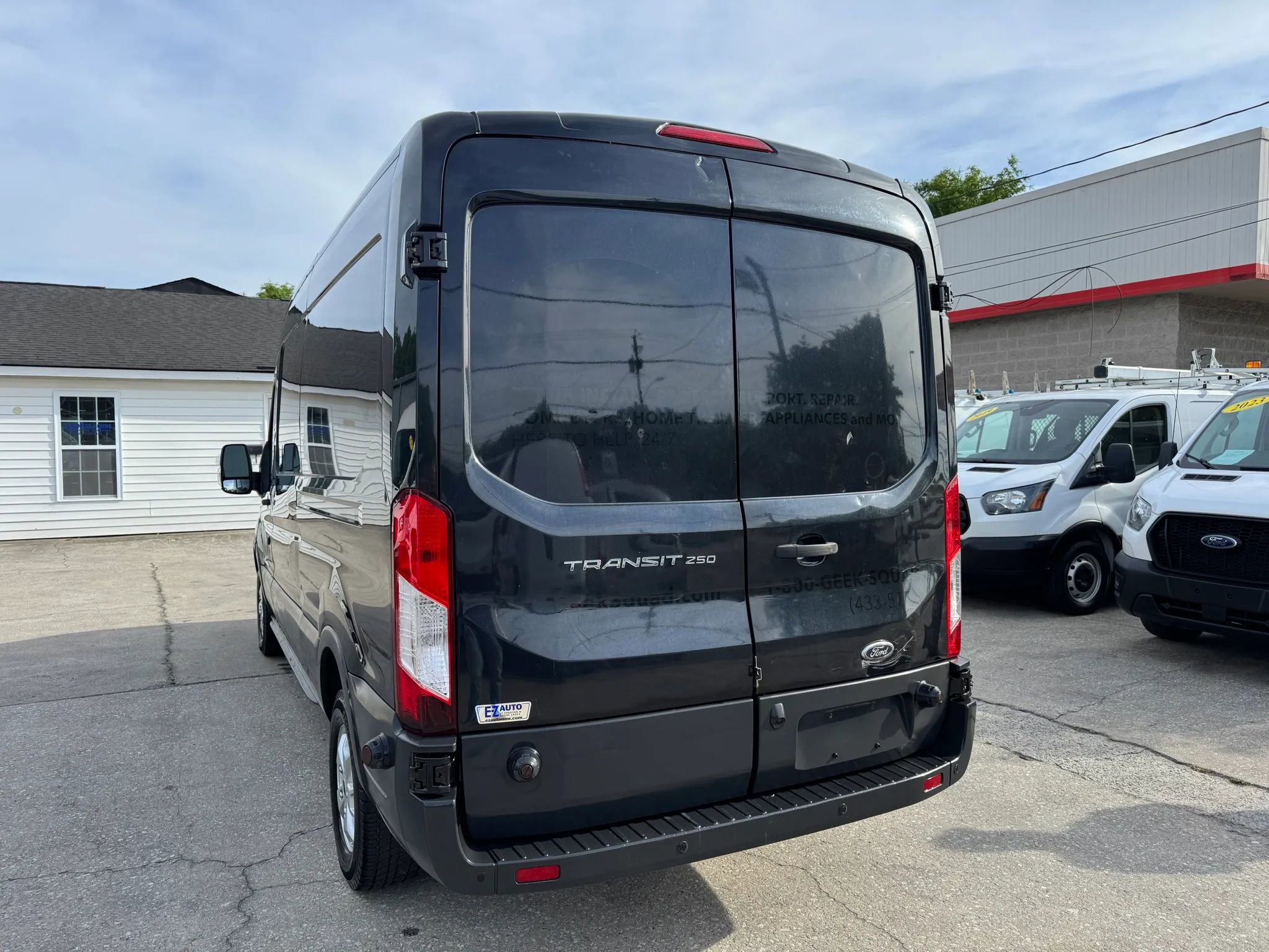 Used 2015 Ford Transit 250 148 Medium Roof image 10