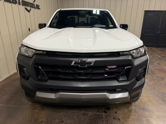 Used 2024 Chevrolet Colorado Trail Boss w/ Technology Package image 2