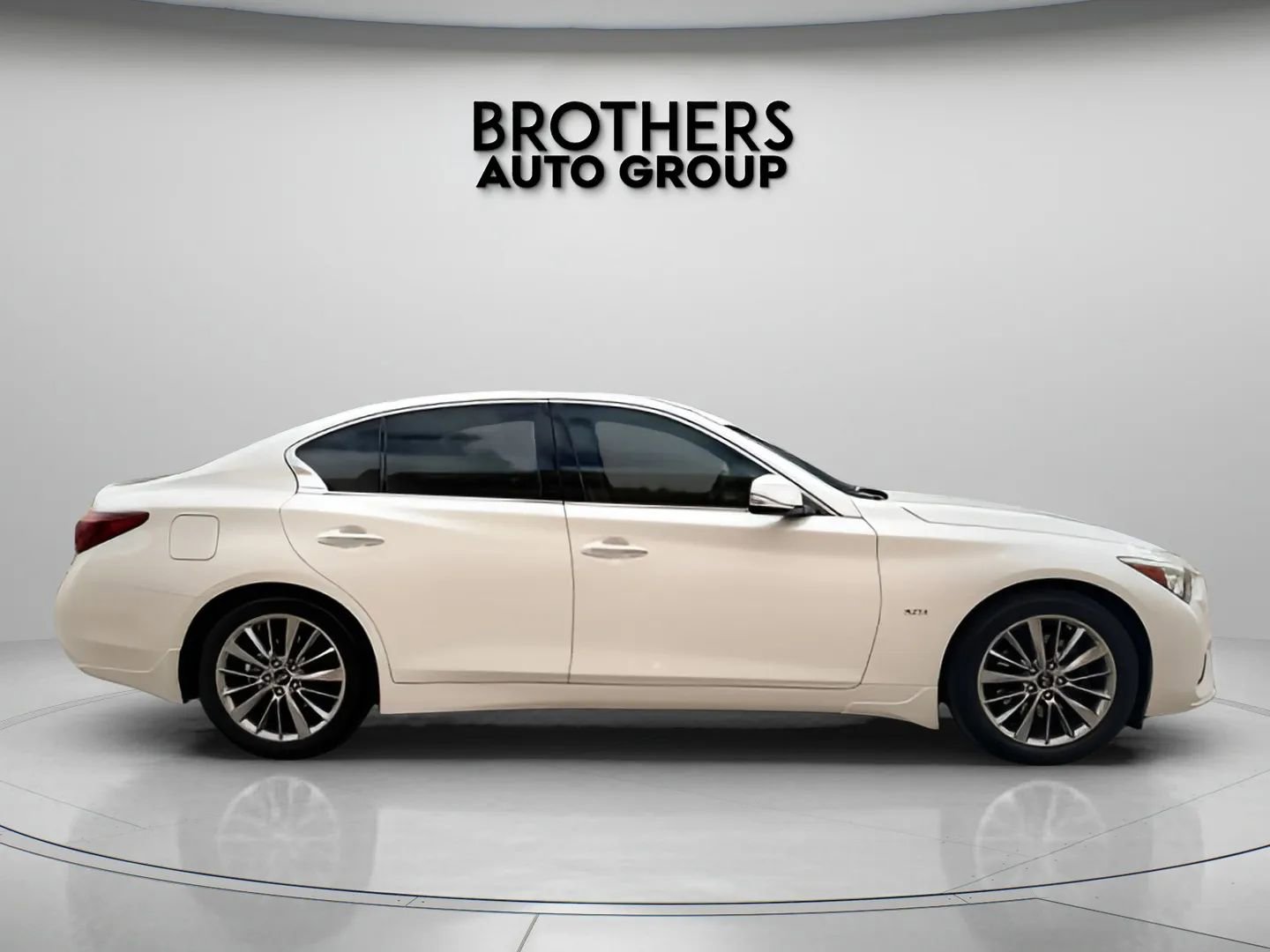 Used 2018 INFINITI Q50 Luxe w/ Essential Package (3.0T Luxe) RWD image 11